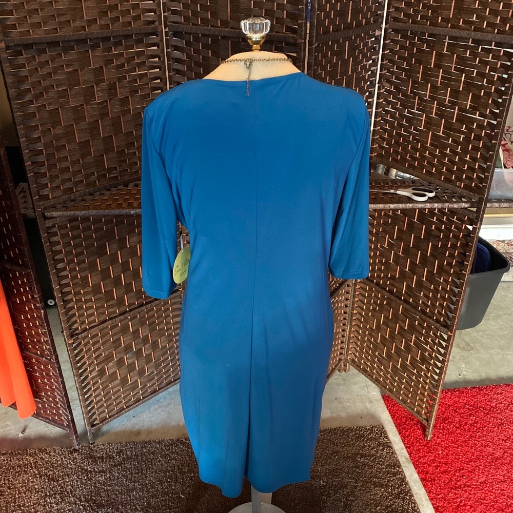 Dress - Picture 2 of 5